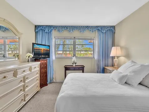 300 Ne 20th Street Boca Raton FL 33431