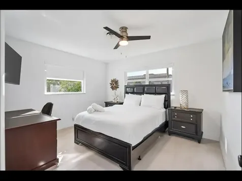 5040 Ne 22 Avenue Lighthouse Point FL 33064