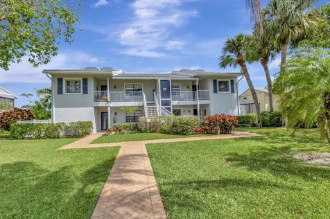 27 Eastgate Drive Boynton Beach FL 33436