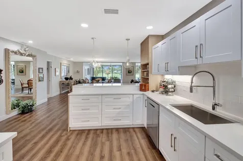 27 Eastgate Drive Boynton Beach FL 33436