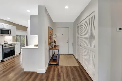 27 Eastgate Drive Boynton Beach FL 33436