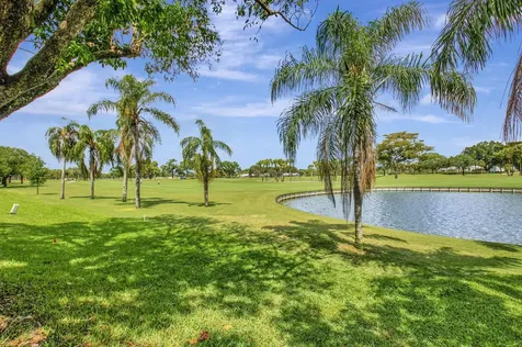 27 Eastgate Drive Boynton Beach FL 33436