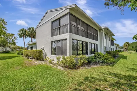 27 Eastgate Drive Boynton Beach FL 33436