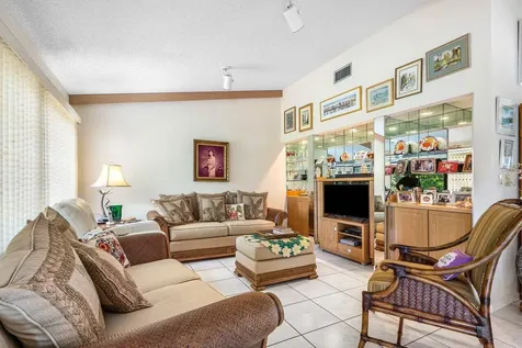 6053 Petaluma Drive Boca Raton FL 33433