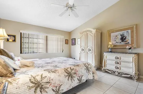 6053 Petaluma Drive Boca Raton FL 33433