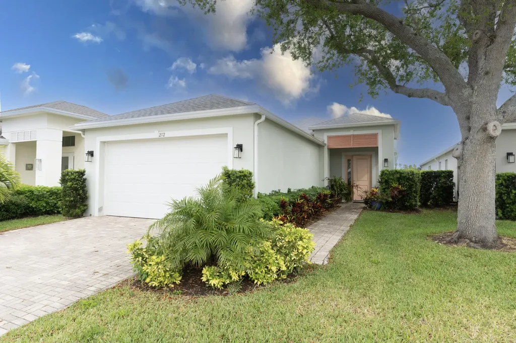 2172 Falls Manor Vero Beach FL 32967