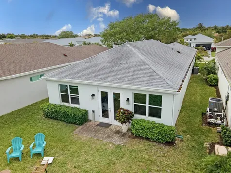 2172 Falls Manor Vero Beach FL 32967