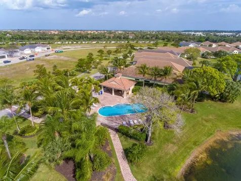 2172 Falls Manor Vero Beach FL 32967