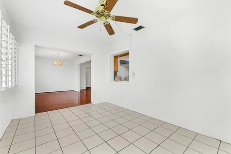 2198 Sw 12th Avenue Boynton Beach FL 33426