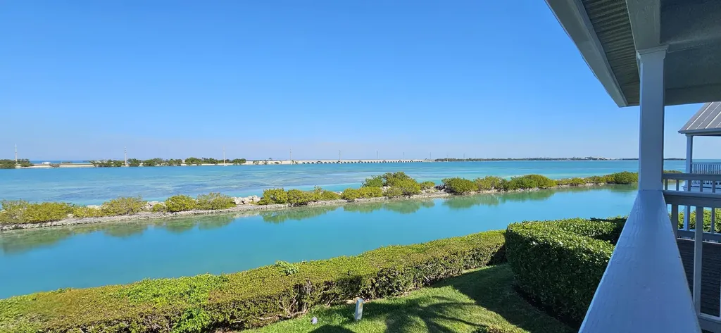 2002 Marina Villa Drive Duck Key FL 33050