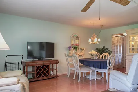 880 Horizons Boynton Beach FL 33435
