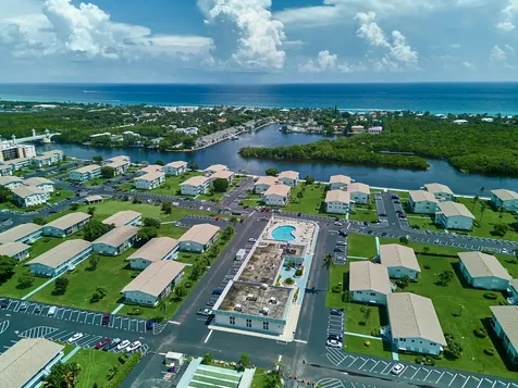 880 Horizons Boynton Beach FL 33435