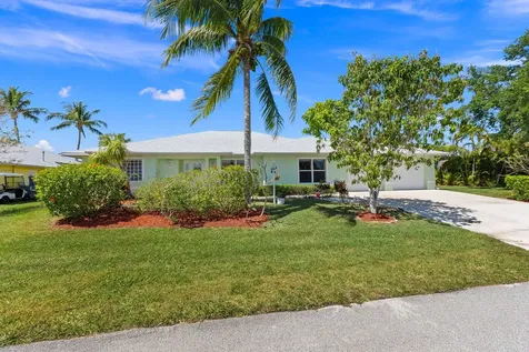 139 Commonwealth Court Hutchinson Island FL 34949