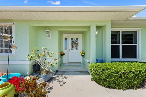 139 Commonwealth Court Hutchinson Island FL 34949
