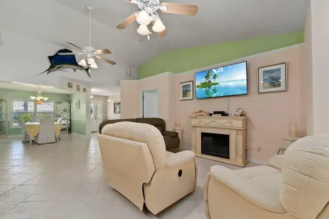 139 Commonwealth Court Hutchinson Island FL 34949