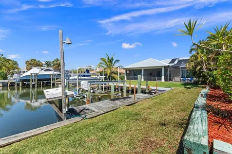 139 Commonwealth Court Hutchinson Island FL 34949