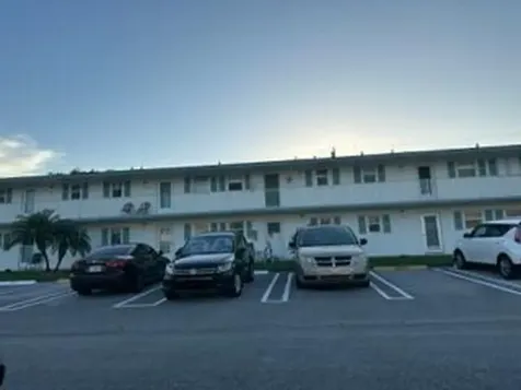 1117 Lake Terrace Boynton Beach FL 33426