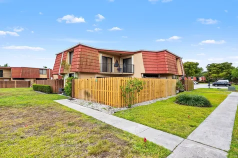 23036 Oxford Place Boca Raton FL 33433