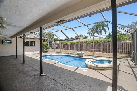 100 Sw 15th Court Boca Raton FL 33486