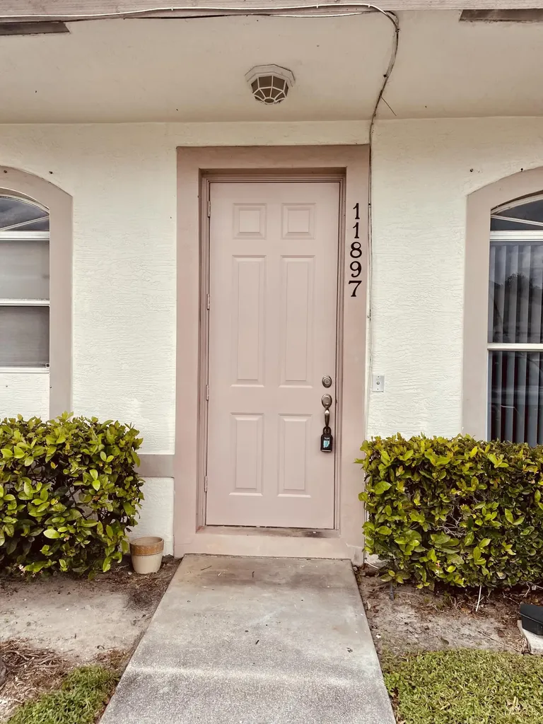 11897 Sturbridge Lane Wellington FL 33414
