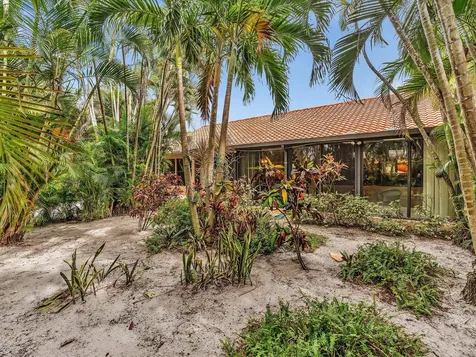 22637 Meridiana Drive Boca Raton FL 33433