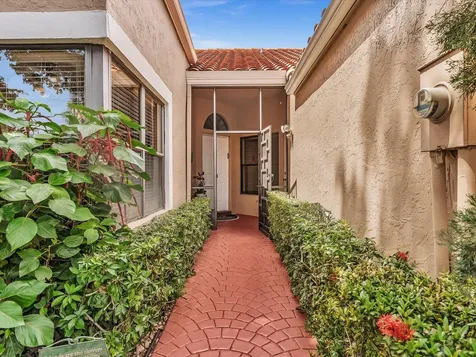 22637 Meridiana Drive Boca Raton FL 33433