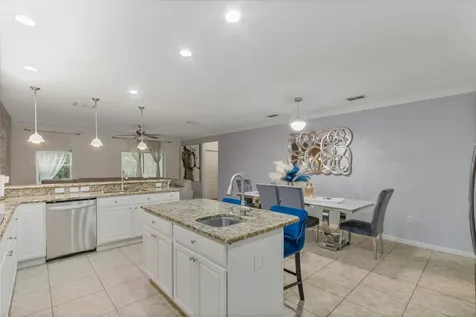 6102 Nw Painted Bunting Court Port Saint Lucie FL 34986