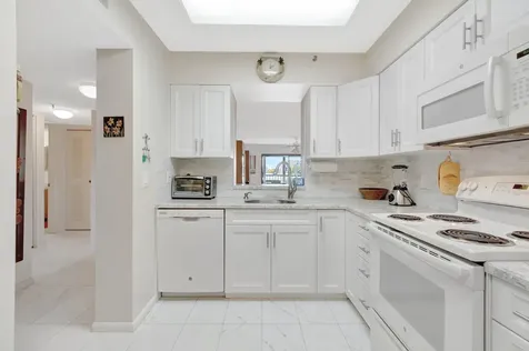 14425 Strathmore Lane Delray Beach FL 33446