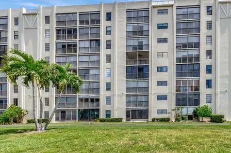 14425 Strathmore Lane Delray Beach FL 33446