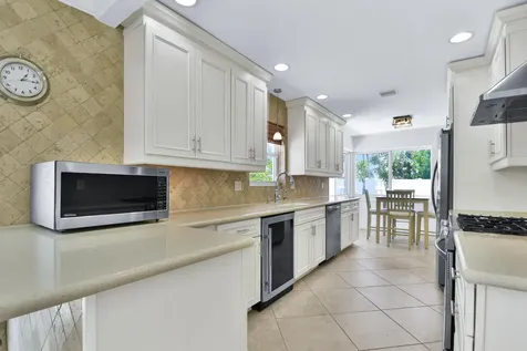 2780 Ne 5th Street Pompano Beach FL 33062