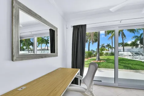 2780 Ne 5th Street Pompano Beach FL 33062