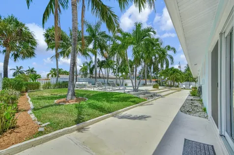 2780 Ne 5th Street Pompano Beach FL 33062