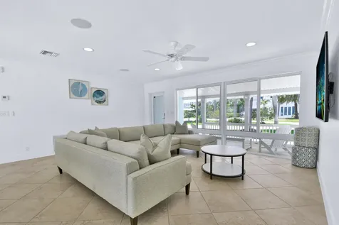 2780 Ne 5th Street Pompano Beach FL 33062