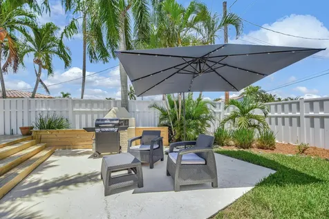 2780 Ne 5th Street Pompano Beach FL 33062