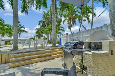 2780 Ne 5th Street Pompano Beach FL 33062