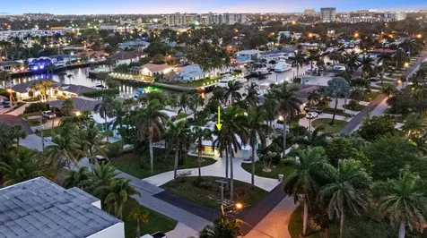 2780 Ne 5th Street Pompano Beach FL 33062