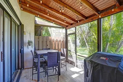 4631 Nw 2nd Avenue Boca Raton FL 33431