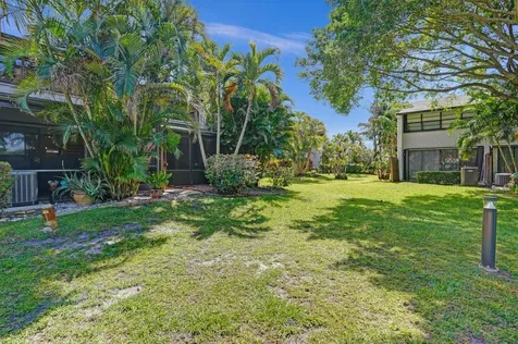 4631 Nw 2nd Avenue Boca Raton FL 33431
