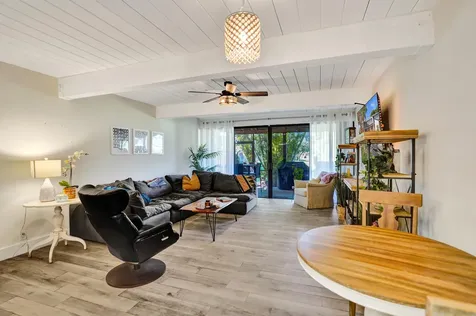 4631 Nw 2nd Avenue Boca Raton FL 33431