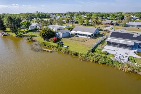 2360 Se 27th Street Okeechobee FL 34974