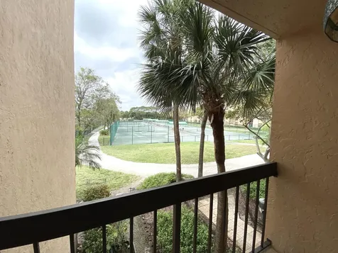 450 Egret Circle Delray Beach FL 33444