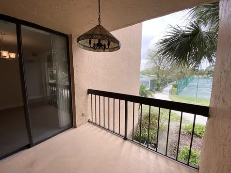 450 Egret Circle Delray Beach FL 33444