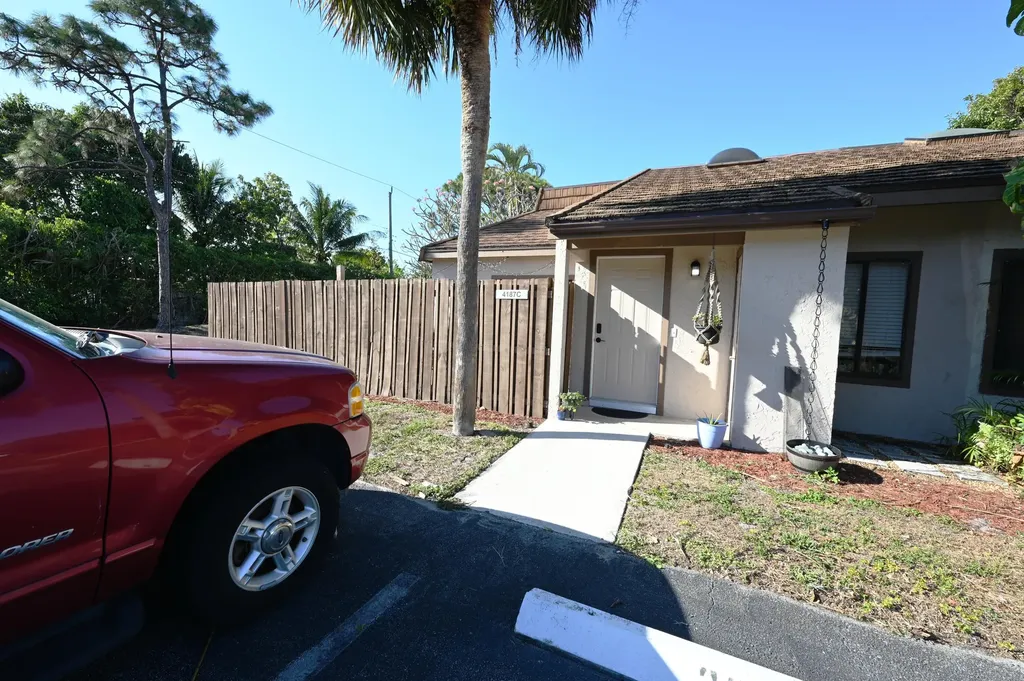 4187 Palm Bay Circle West Palm Beach FL 33406
