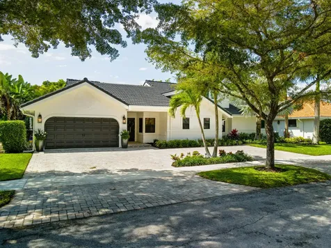915 Parkside Circle Boca Raton FL 33486