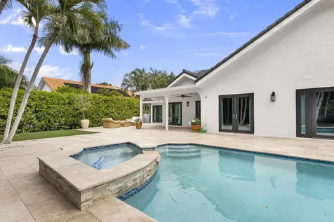 915 Parkside Circle Boca Raton FL 33486