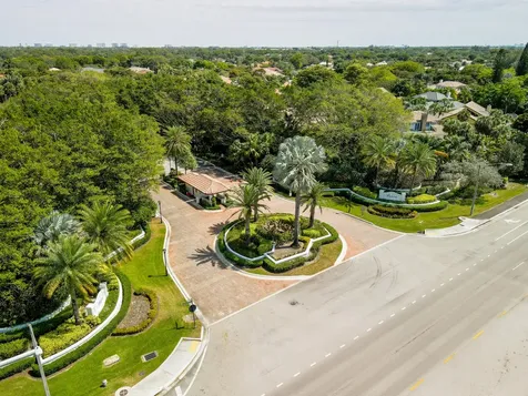 915 Parkside Circle Boca Raton FL 33486