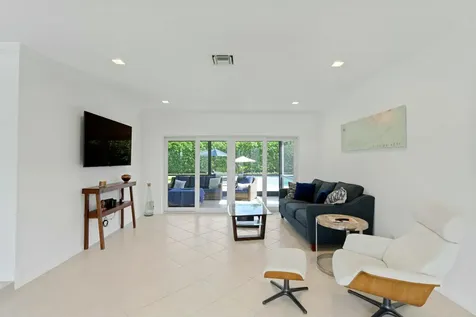 1093 Sw 14th Street Boca Raton FL 33486