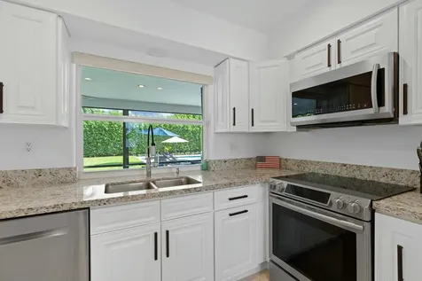 1093 Sw 14th Street Boca Raton FL 33486