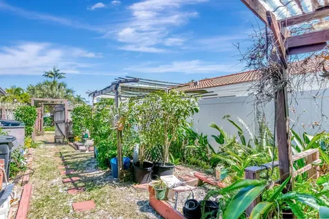 1492 Sw 14th Street Boca Raton FL 33486