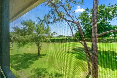 9 Stratford Drive Boynton Beach FL 33436